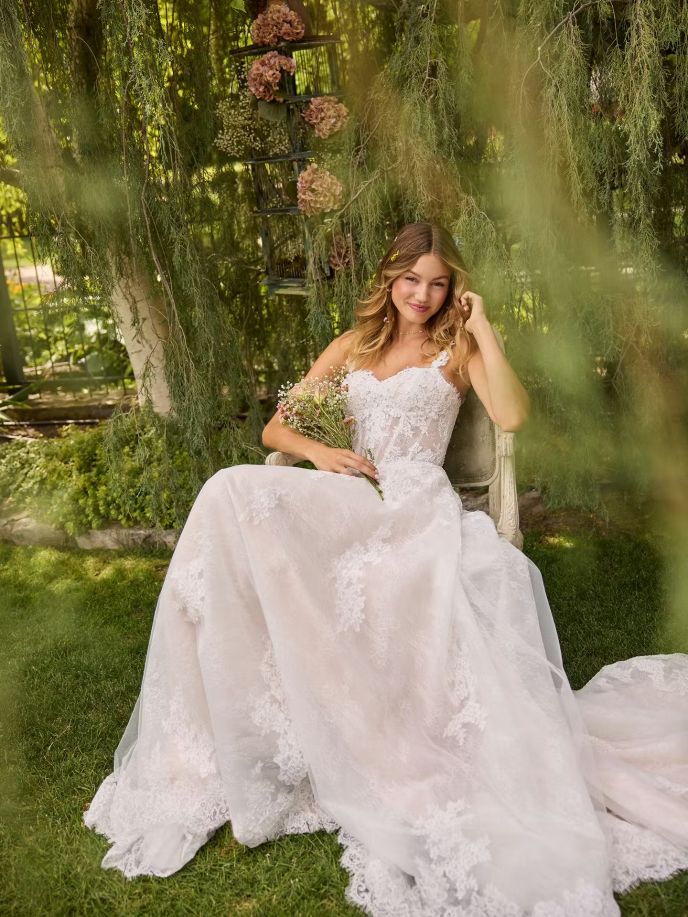 Rebecca Ingram 27 Rebecca Ingram Esmeralda wedding dress, timeless, sweetheart neckline, lace motifs